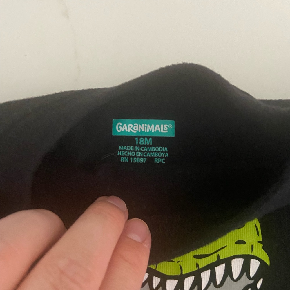 Set of 18 month Boy Shirts - Picture 6 of 6